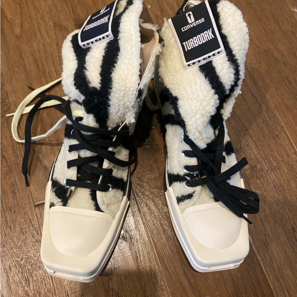 Converse x The Row Women’s size 10.5 / Brand New